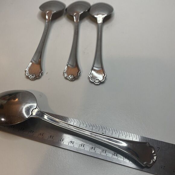 SET OF 4 ONEIDA MIDTOWNE STAINLESS STEEL 6-7/8" OVAL SOUP/PLACE SPOONS - Picture 7 of 7